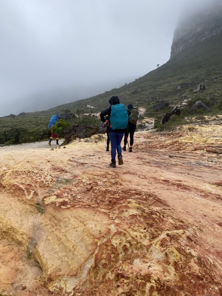 Vale do Pati bei Mucugê – Beginn einer viertägigen Trekkingtour im Regen und kühlem Wetter