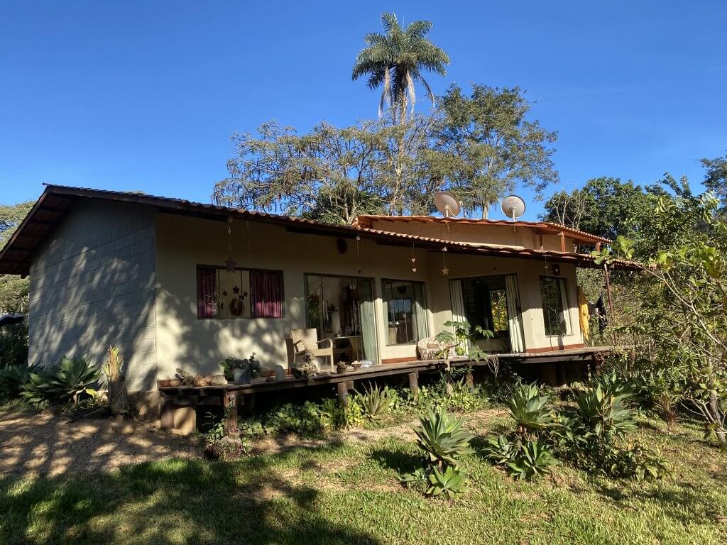 Haus mit Garten und Palme in Alto Paraíso de Goiás, Brasilien